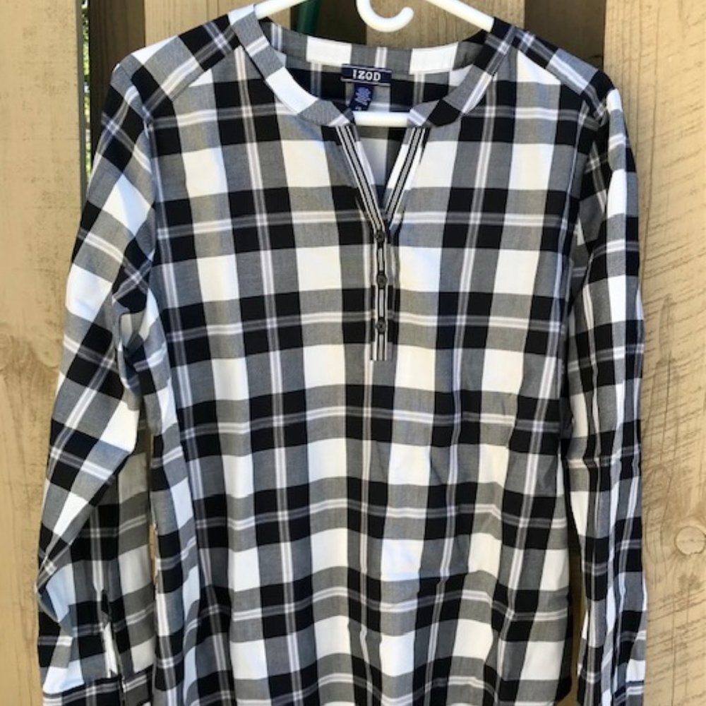 Izod Woman's Large top